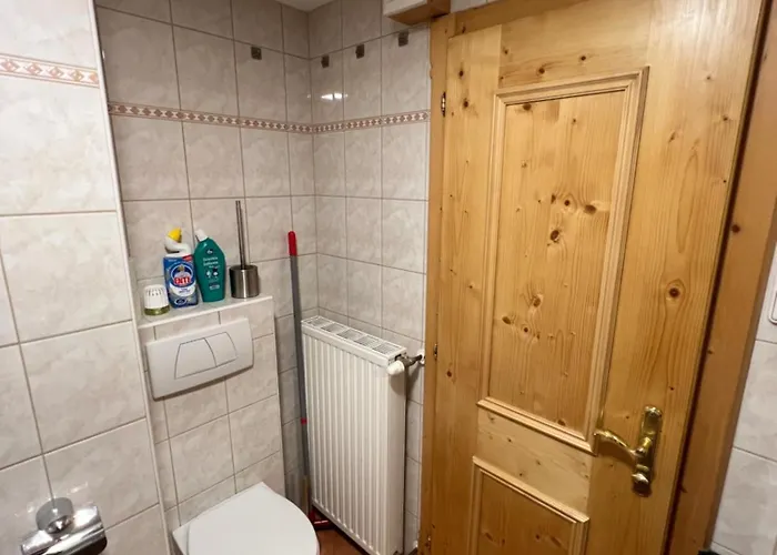 Unterfeld ألباخ