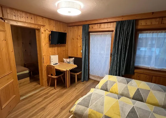 Unterfeld * ألباخ